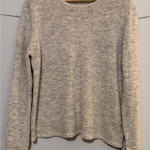 DYLAN Light Gray Crew Neck Sweater 50% wool, white accent stitch neck/waist M-L